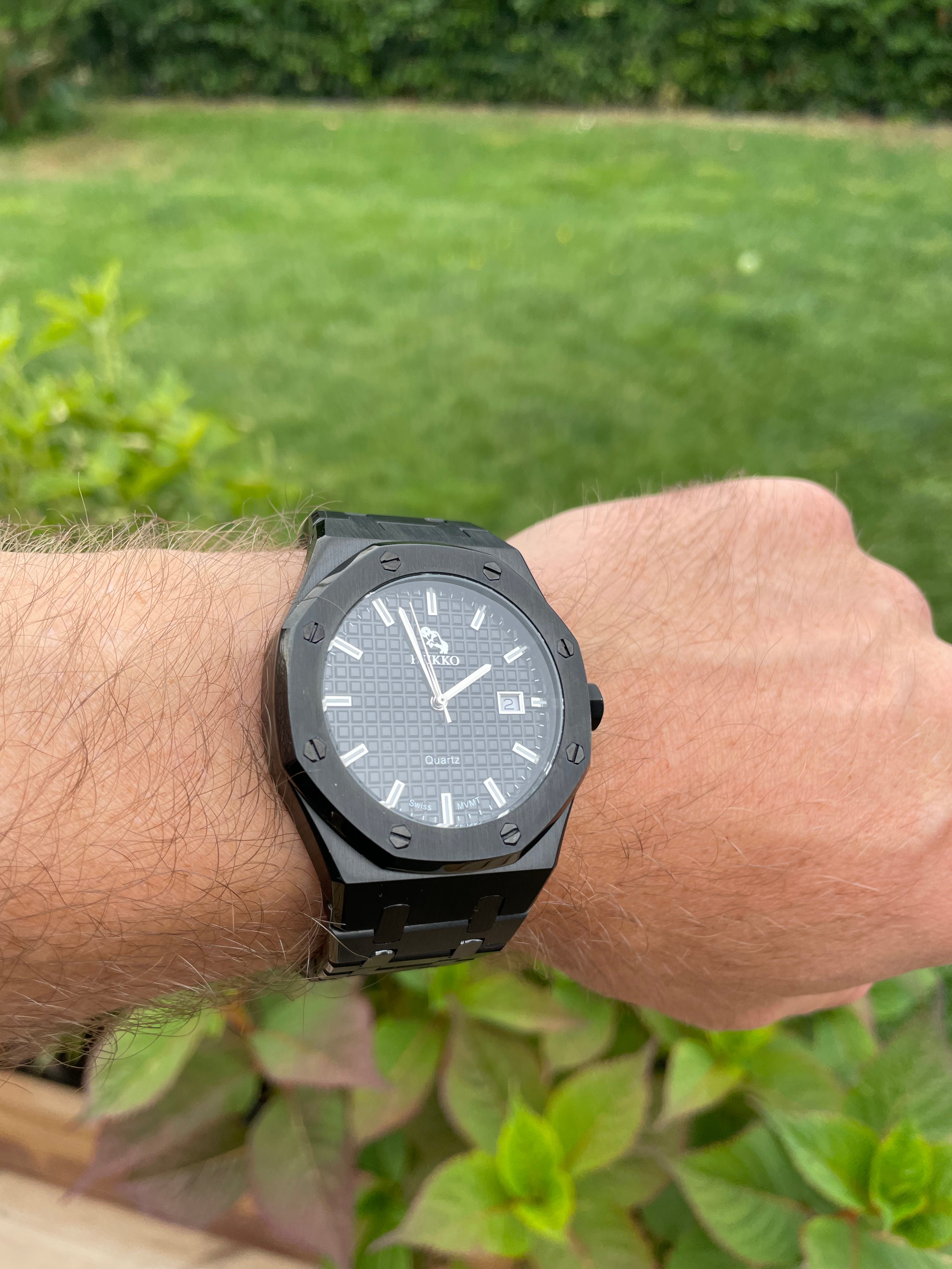 Majesty Mørk Urskive og sort