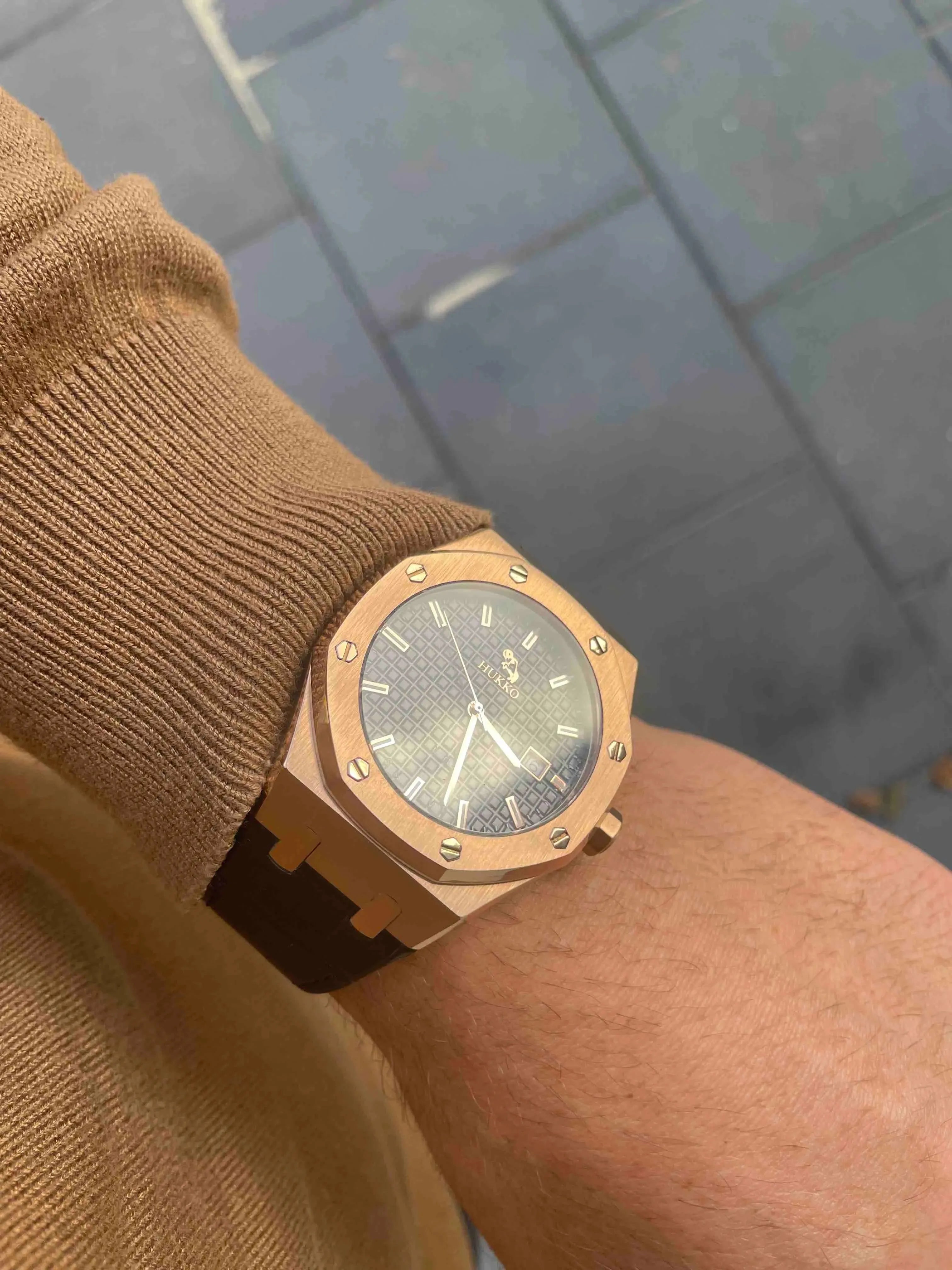 Majesty II Mørk urskive, Rosa guld urkasse og sort rem